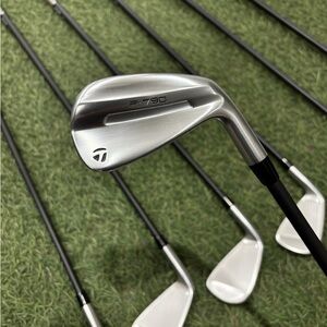 TaylorMade 2023 Black P790 Golf Iron Set 4-PW (7pc) |PRICE NEGOTIABLE|
